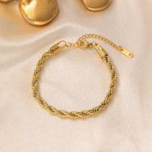 أسورة ستانلس ستيل دهبي بتصميم ضفيرة